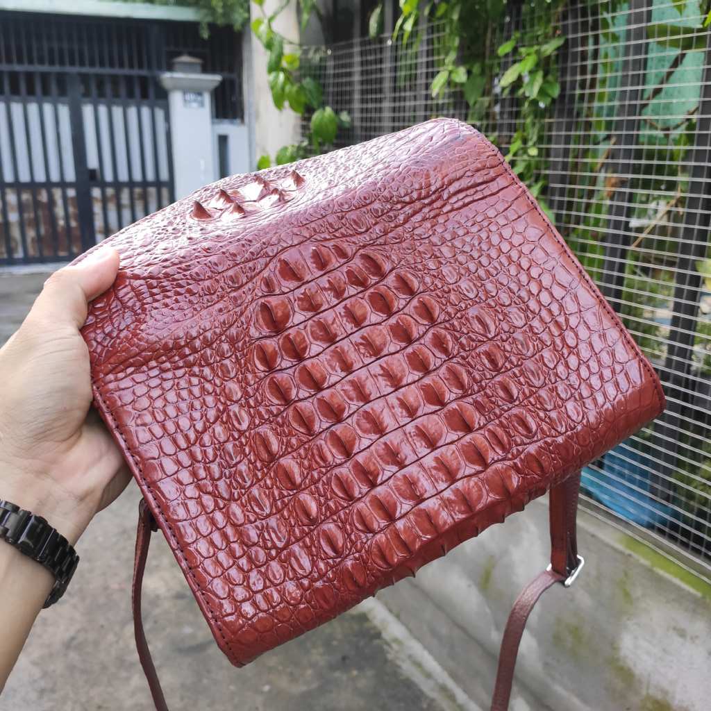 Túi đeo nữ da cá sấu