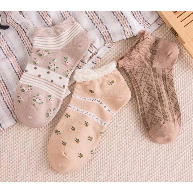 Tất nữ gấu cute họa tiết hình gấu nâu Bear phong cách vintage style hàn quốc