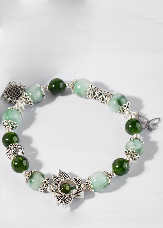 Vòng cẩm thạch phỉ thúy phối diopside và charm hoa bạc Ngọc Quý Gemstone
