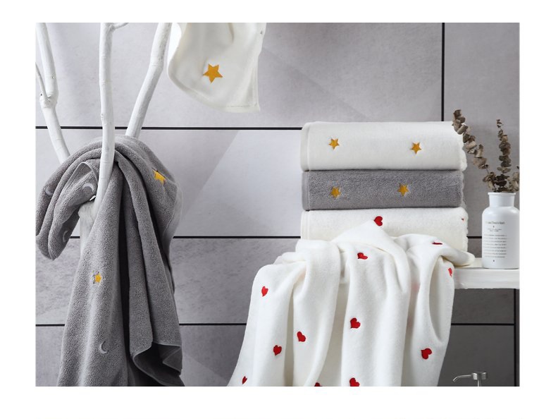 Khăn Tắm Cotton Màu Trắng Thêu Hình Sang Trọng
