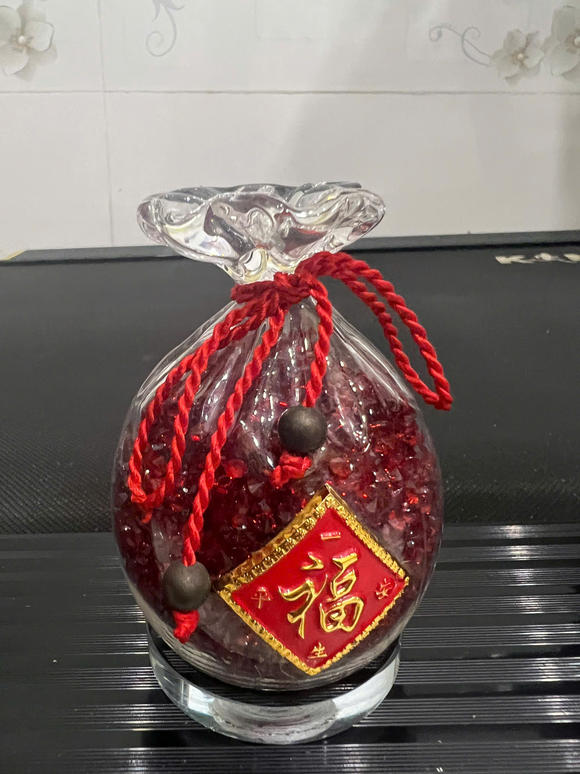 Tượng Túi Tiền Để bàn làm việc và xe hơi Thạch Anh ĐỎ ĐÔ ĐẬM ĐẸP tự nhiên cao 10cm x 7cm hợp mệnh HỎA THỔ trưng rất đẹp xinh may mắn ạ
