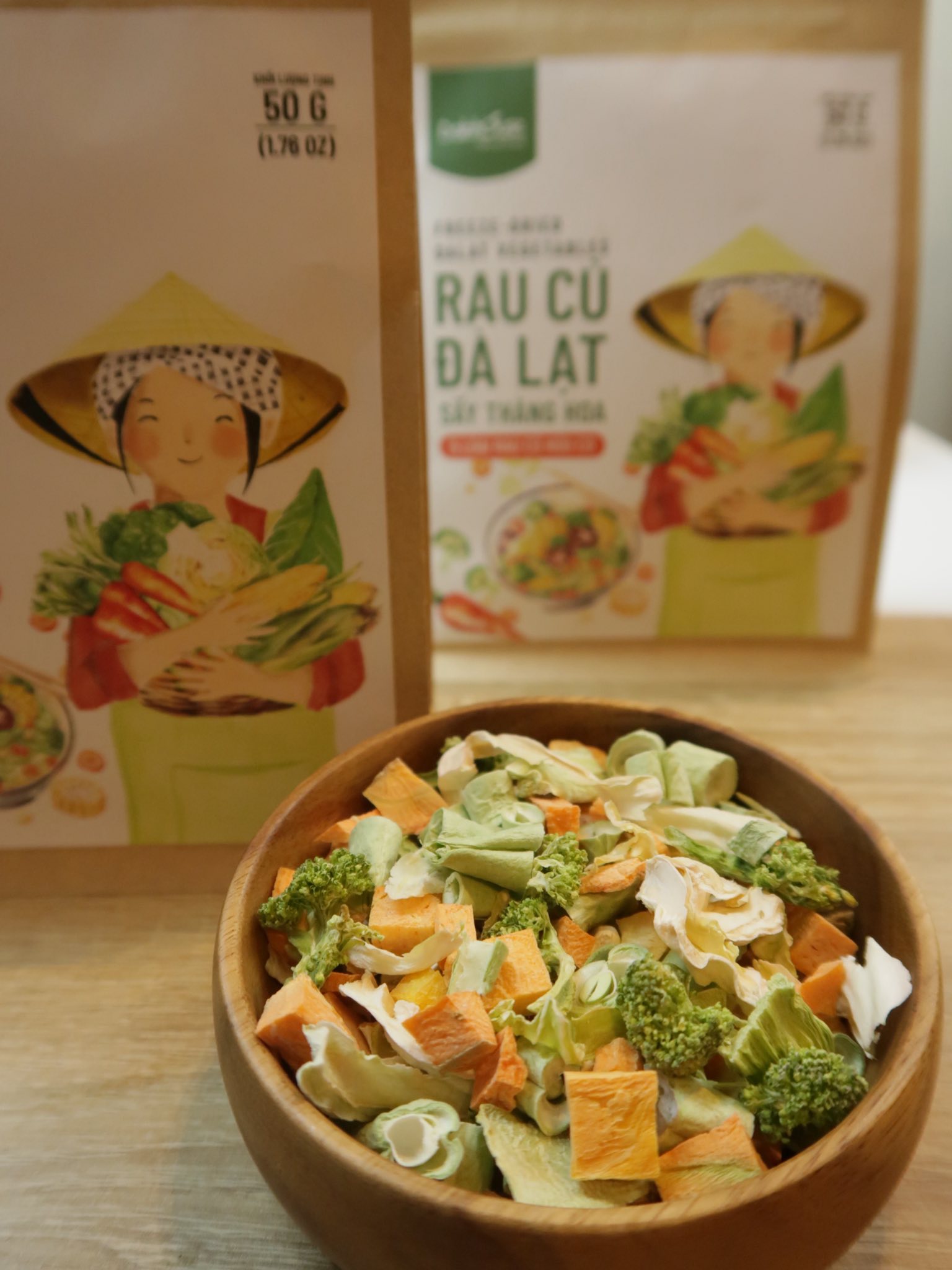 Rau củ đà lạt hữu cơ sấy thăng hoa 50gr - 5 loại rau củ hữu cơ tiện lợi, dinh dưỡng