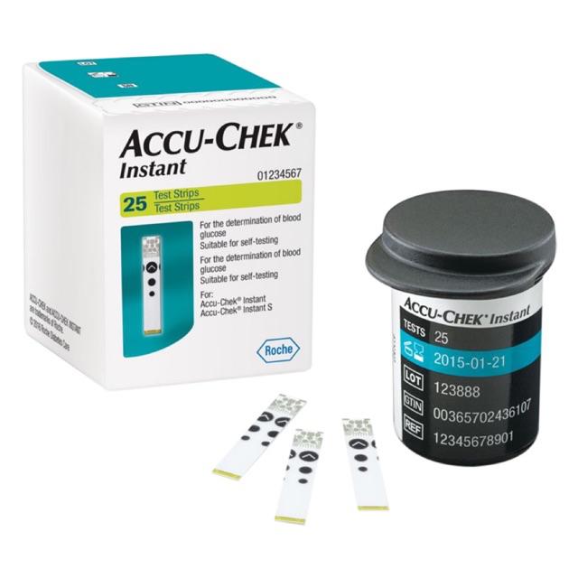 Trọn bộ sản phẩm máy đo đường huyết Accu Chek Instant gồm máy, bút thử, 25 que test và 25 kim (mmol/L)