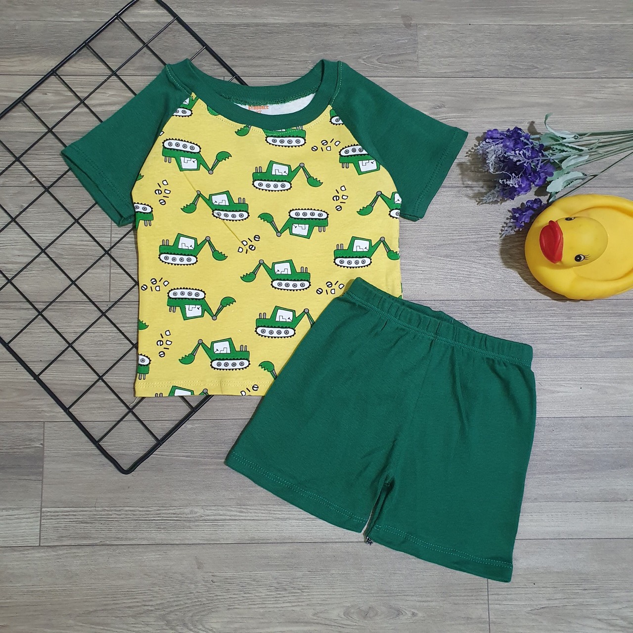 Combo 3 bộ dài tay cộc tay thun borip xuất dư như hình size đến 25kg.Giao màu ngẫu nhiên