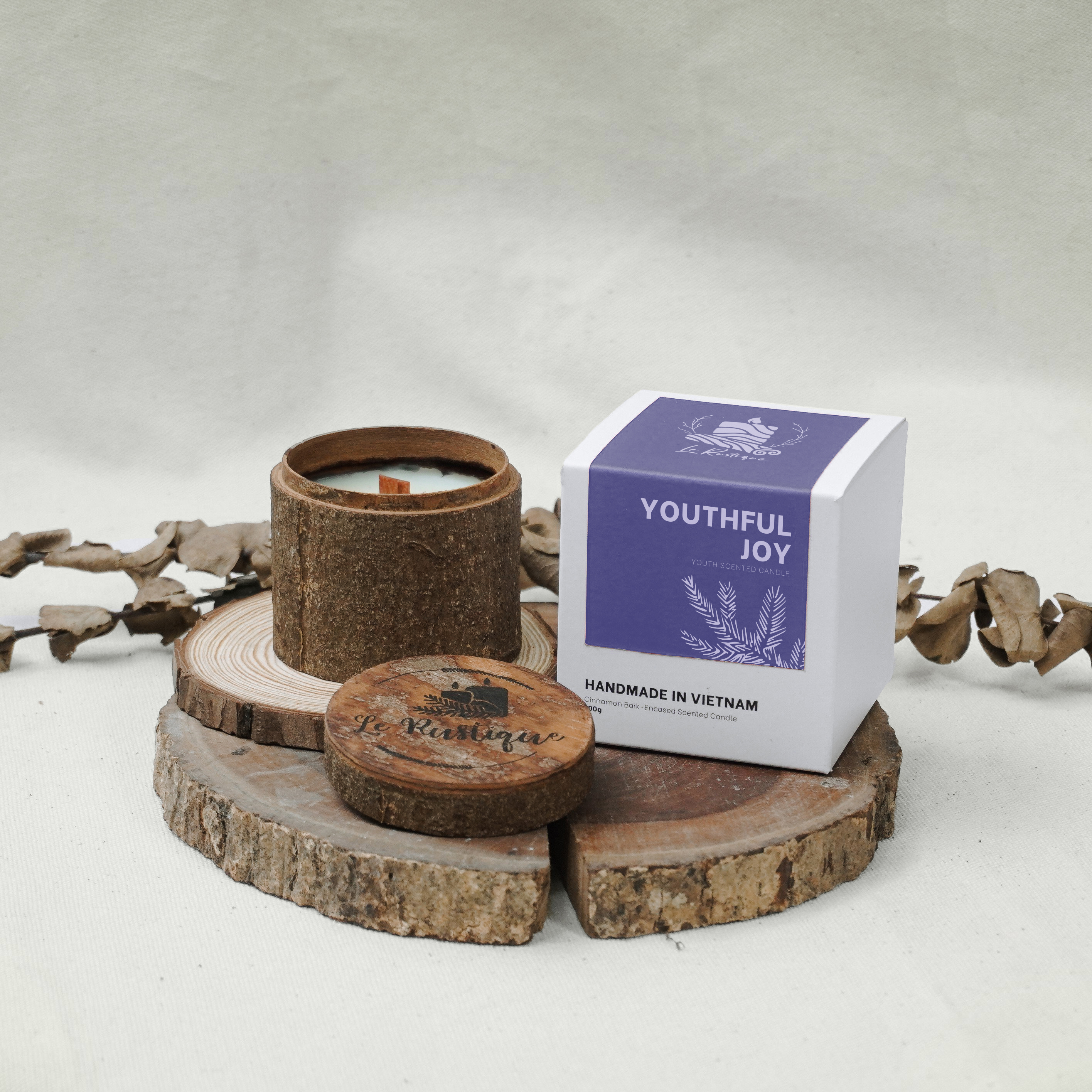 Nến Thơm Thủ Công Le Rustique Mùi Thanh Xuân (Youthful Joy) - 100g/ 200g - Hũ Nến Vỏ Quế Tự Nhiên - Có Kiểm Định Chất Lượng - Nến Thơm Thư Giãn Trị Liệu - Nến Thơm Thiên Nhiên