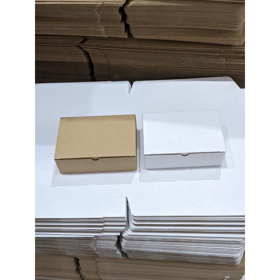 Hộp đáy gài nắp đậy đựng phụ kiện size 15x10x5cm BỘ 20 HỘP CARTON