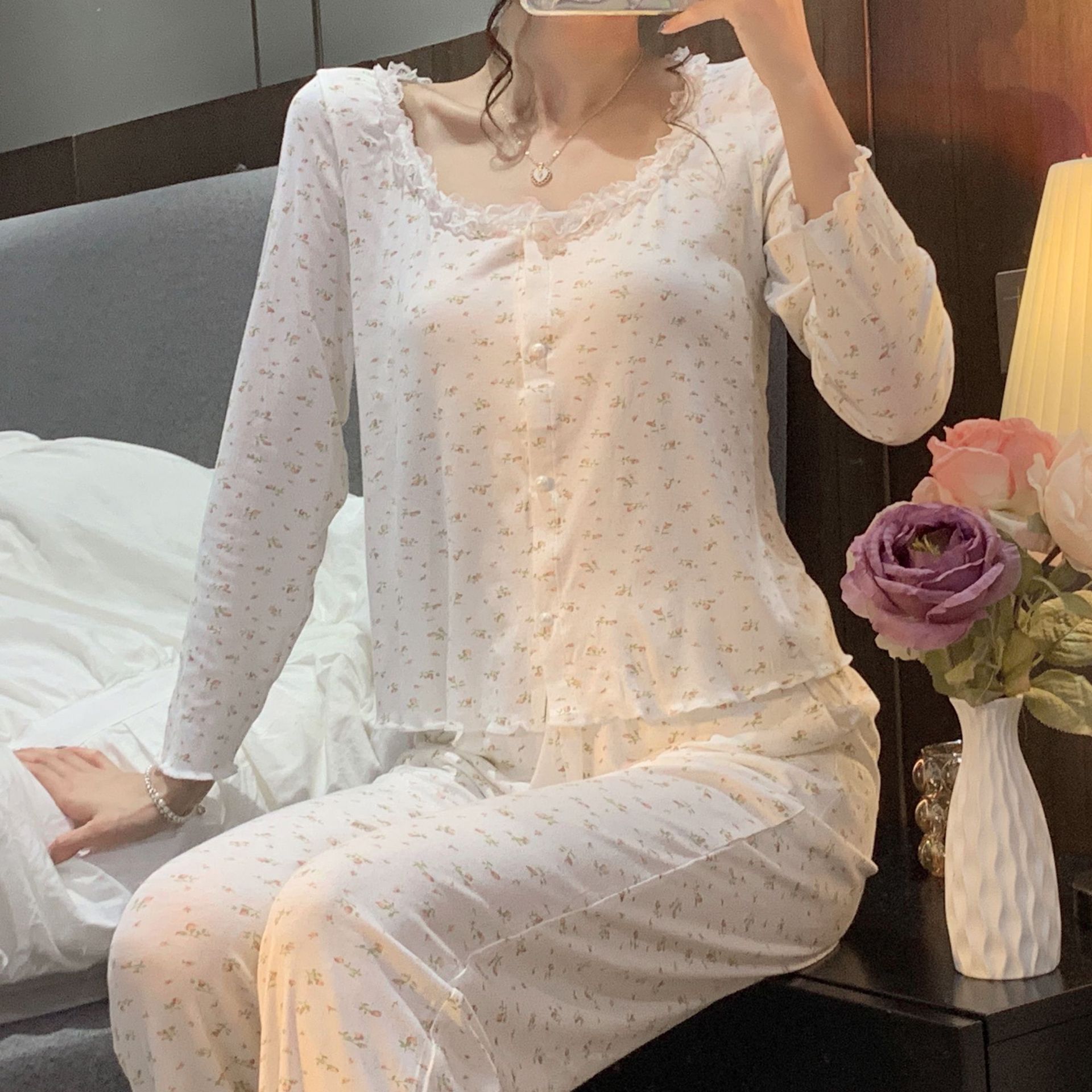Bộ đồ ngủ thun cotton hoạ tiết hoa nhí hàng QCCC size M