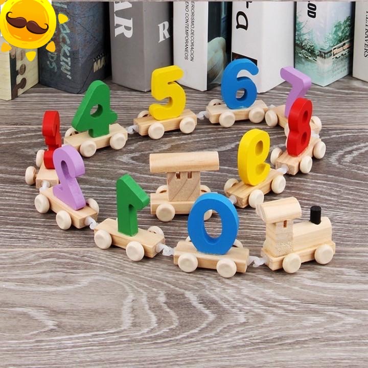 Đoàn tàu chở số bằng gỗ cho bé