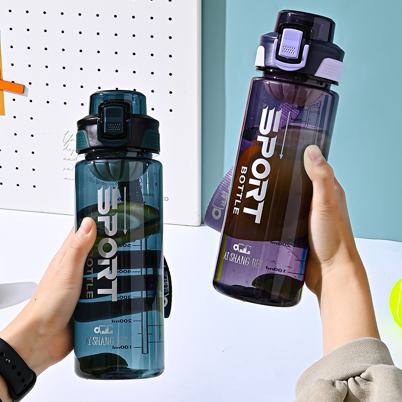 Bình Đựng Nước Nhựa Thể Thao Sport Dung Tích 650ml Tập Gym Có Vạch Chia Tiện Lợi Giao Màu Ngẫu Nhiên
