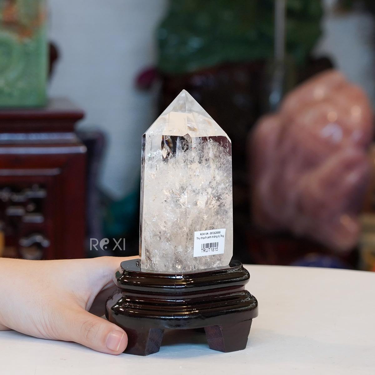 Trụ đá thạch anh trắng 0,7kg - 16cm
