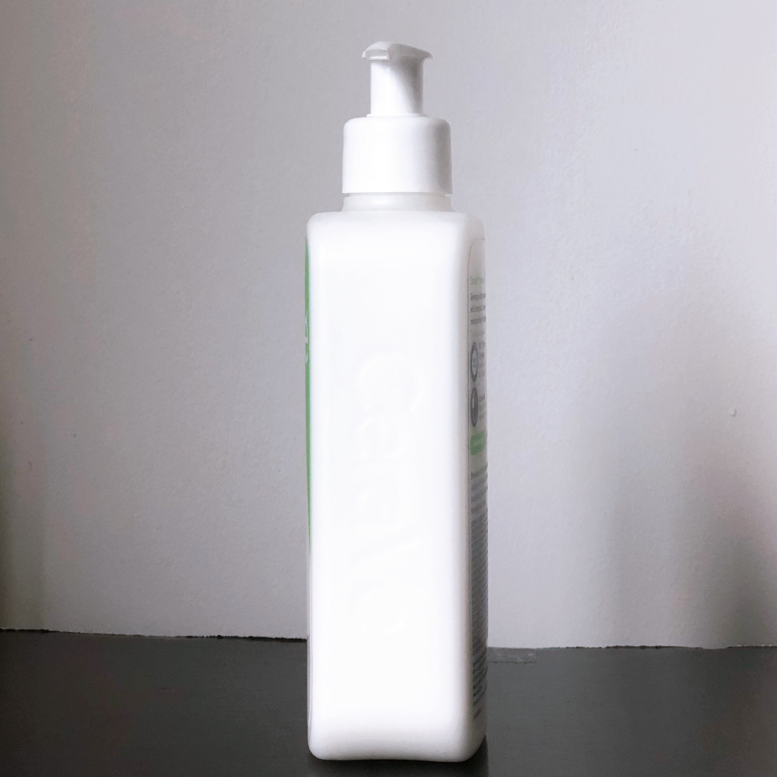 Sửa rửa mặt tẩy trang CeraVe Hydrating Cream To Foam Cleanser