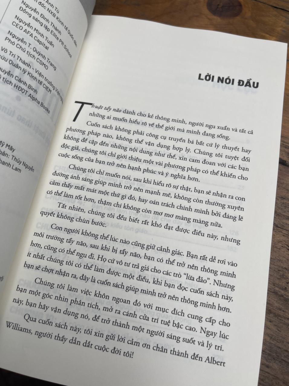 THUẬT TẨY NÃO - Nghệ Thuật Thao Túng Và Kiểm Soát Tâm Lý Đối Phương – Cao Đức – Thanh Vân dịch - Alphabooks -Nhà Xuất Bản Lao Động