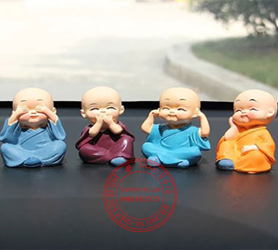Bộ tượng tứ không đặt trên ô tô