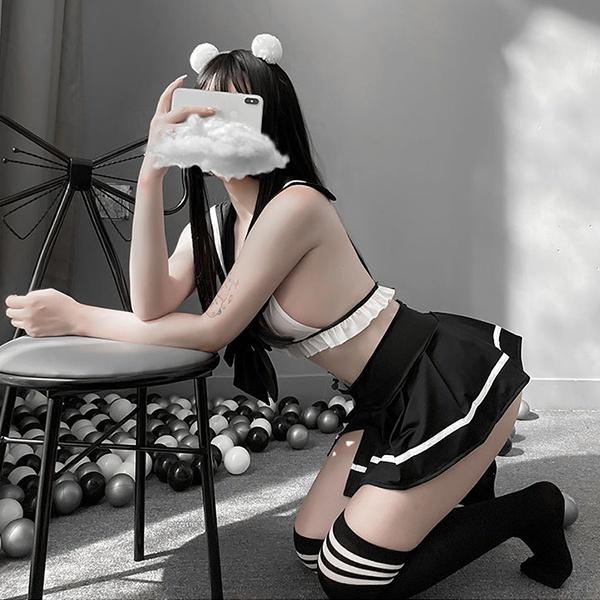 Cosplay nữ sinh Nhật Bản khoét ngực sexy quyến rũ váy xếp ly học sinh hở lưng đen xám đáng yêu BIKI HOUSE N770 - Hỏa Tốc