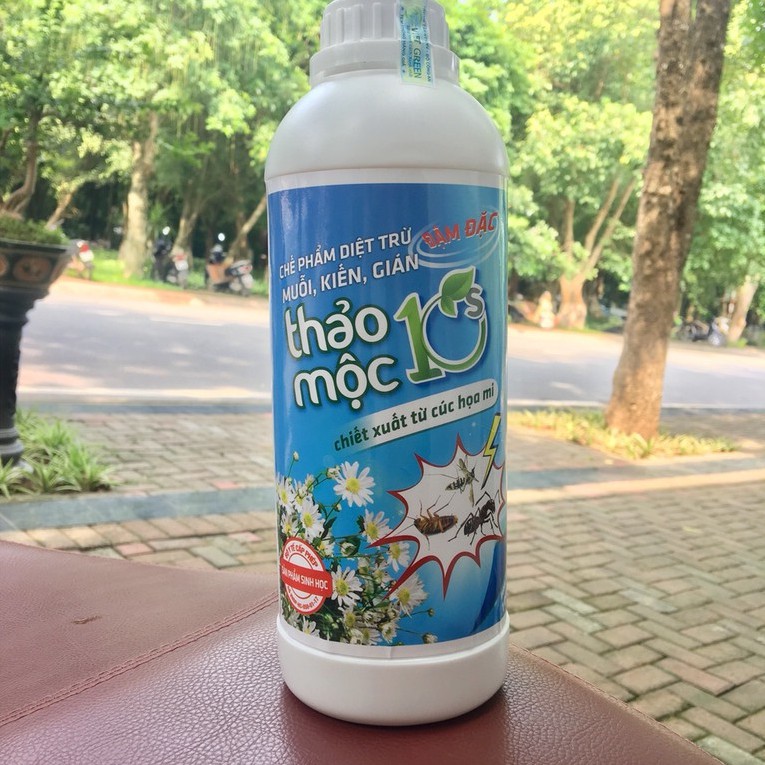 Chai Thảo mộc 10s đậm đặc dung tích 1 lít  diệt ruồi muỗi kiến gián và các loại côn trùng  - sản phẩm sử dụng an toàn cho môi trường và con người