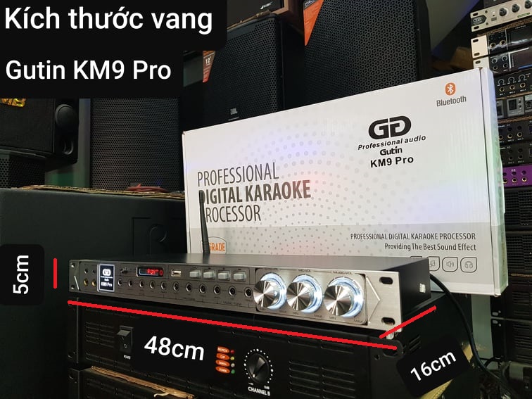 Vang cơ Gutin KM9 Pro: Chống hú, âm thanh cho ra khỏe, sáng. Chức năng Bluetooth, USB... Tặng kèm bộ dây kết nối canon