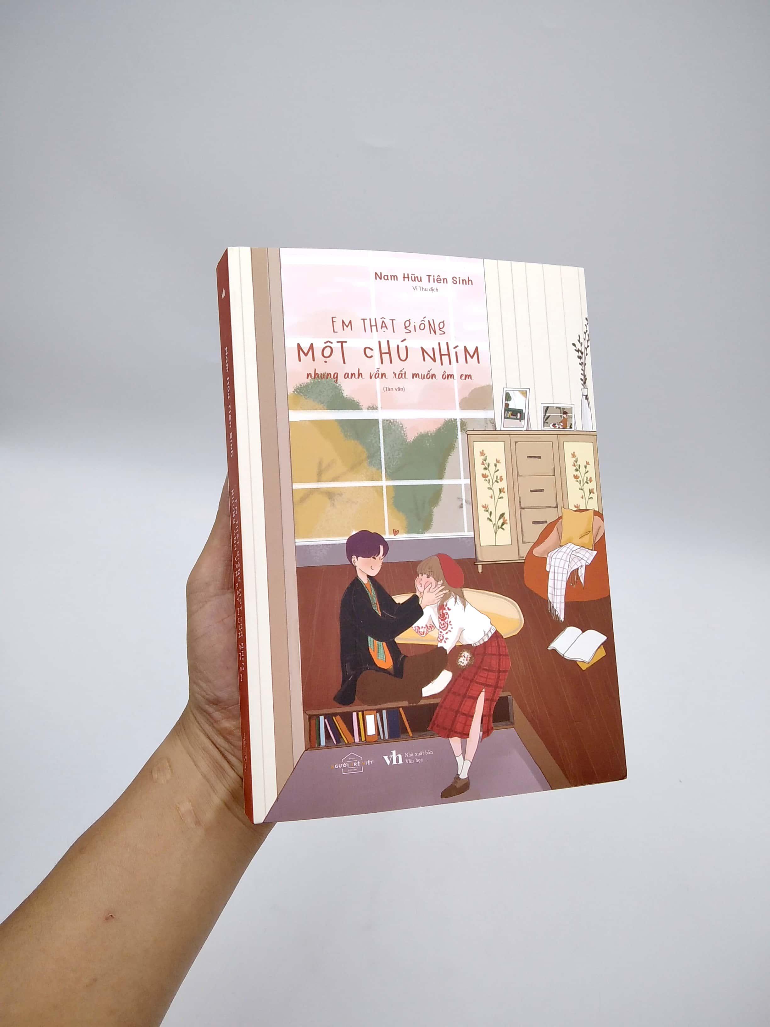 Em Thật Giống Một Chú Nhím, Nhưng Anh Vẫn Rất Muốn Ôm Em