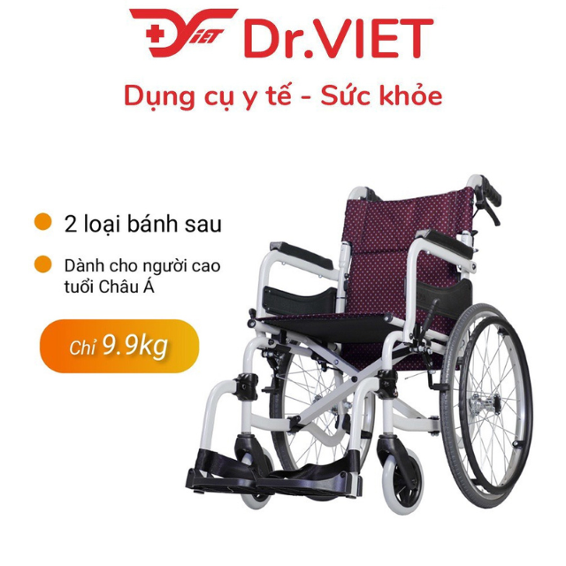 Xe lăn nhôm SOMA 215 -  siêu gọn nhẹ chỉ 9.9 KG,bánh nhỏ, bền gấp 2.5 lần xe thường. Chất liệu nhôm, siêu gọn nhẹ chỉ 9.9 kg, người cao tuổi có  thể nâng bằng một tay.  Đây cũng là loại xe hiếm hoi có độ rộng phủ bì chỉ 57 – 59 cm