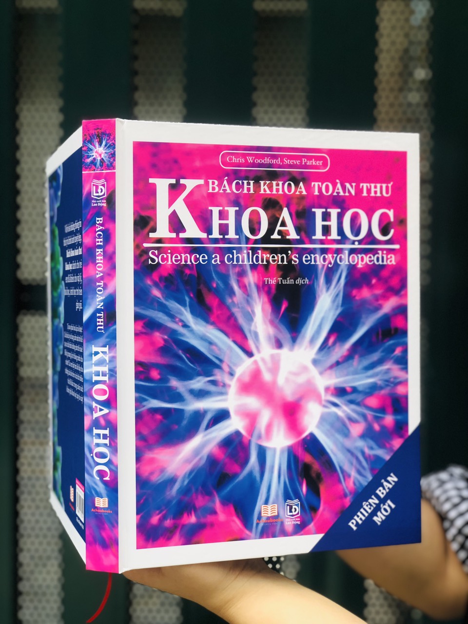 Bách khoa toàn thư về Khoa học - sách cho trẻ 7+