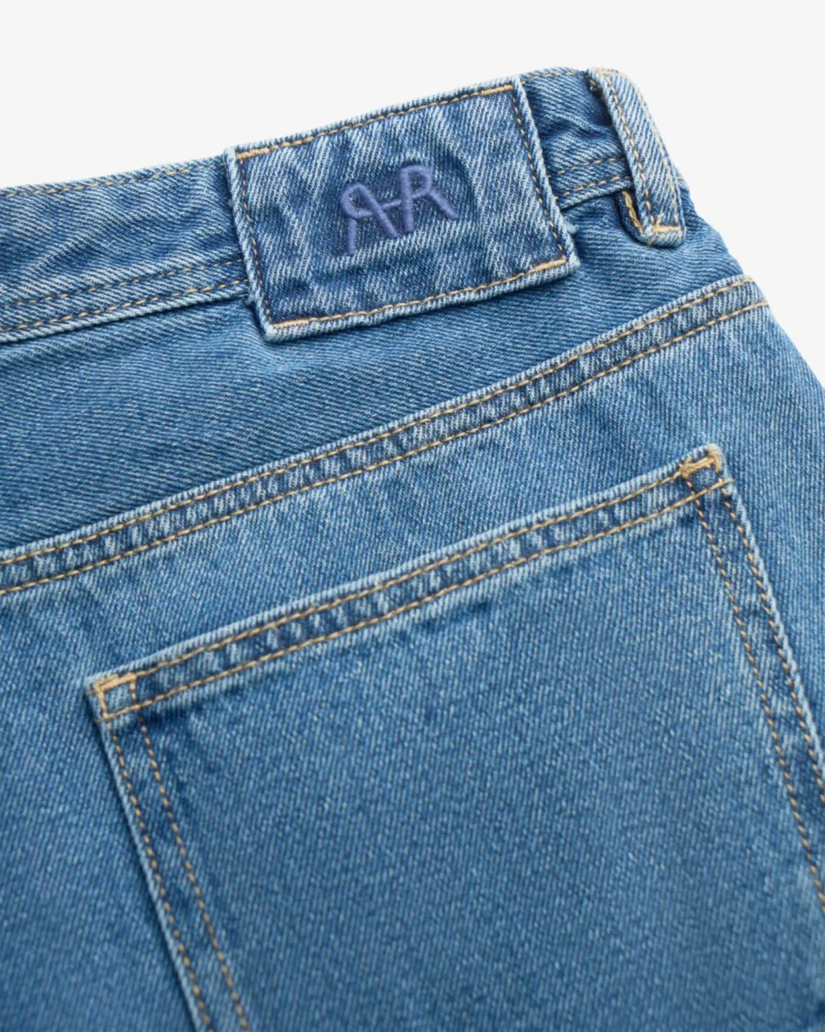 Quần jean nam RT form Straight Cropped màu Xanh nhãn vải ( form suông ống đứng) - RT 10S25DPA012 | ROUTINE CÀ MAU