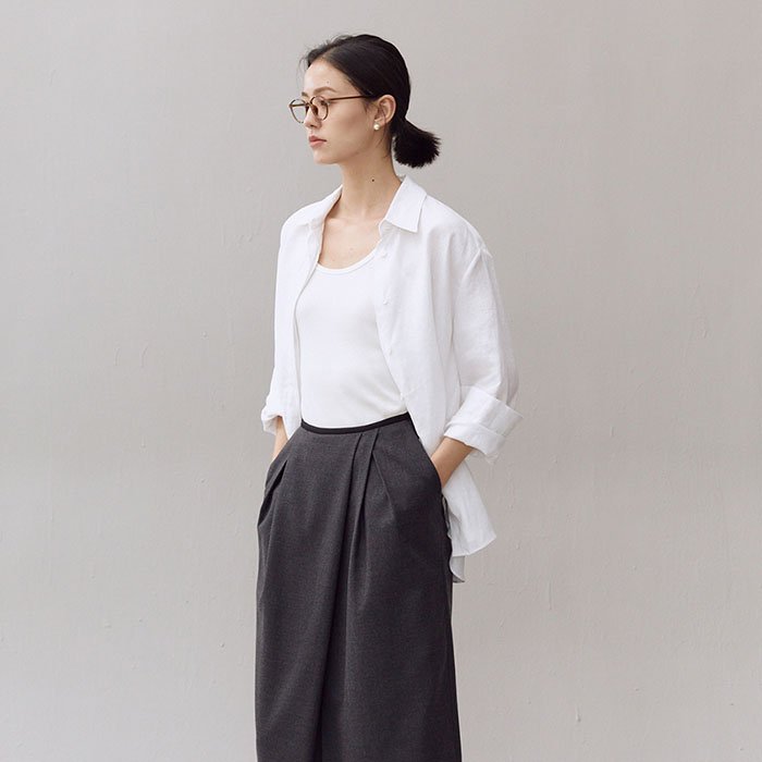 Áo sơ mi công sở nữ Basic Form rộng trễ vai, chất vải Linen tưng Hàn mềm mát, thích hợp mùa hè