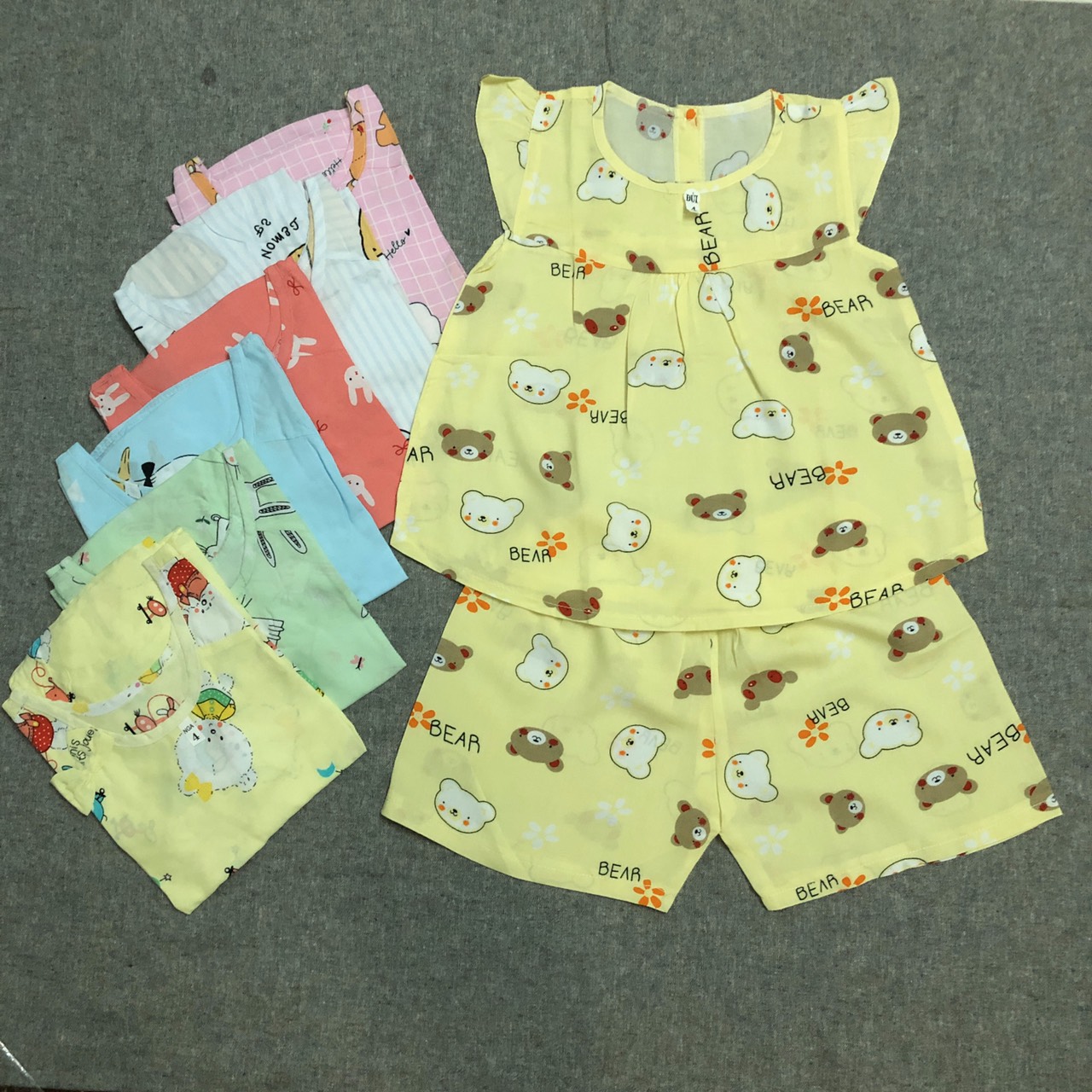 Set 3 Bộ Quần áo Tole lanh Bé Gái - Mẫu đùi Cánh Tiên cài nút sau - Size 1-16 cho bé 5-43kg -  Hàng Việt Nam chất lượng