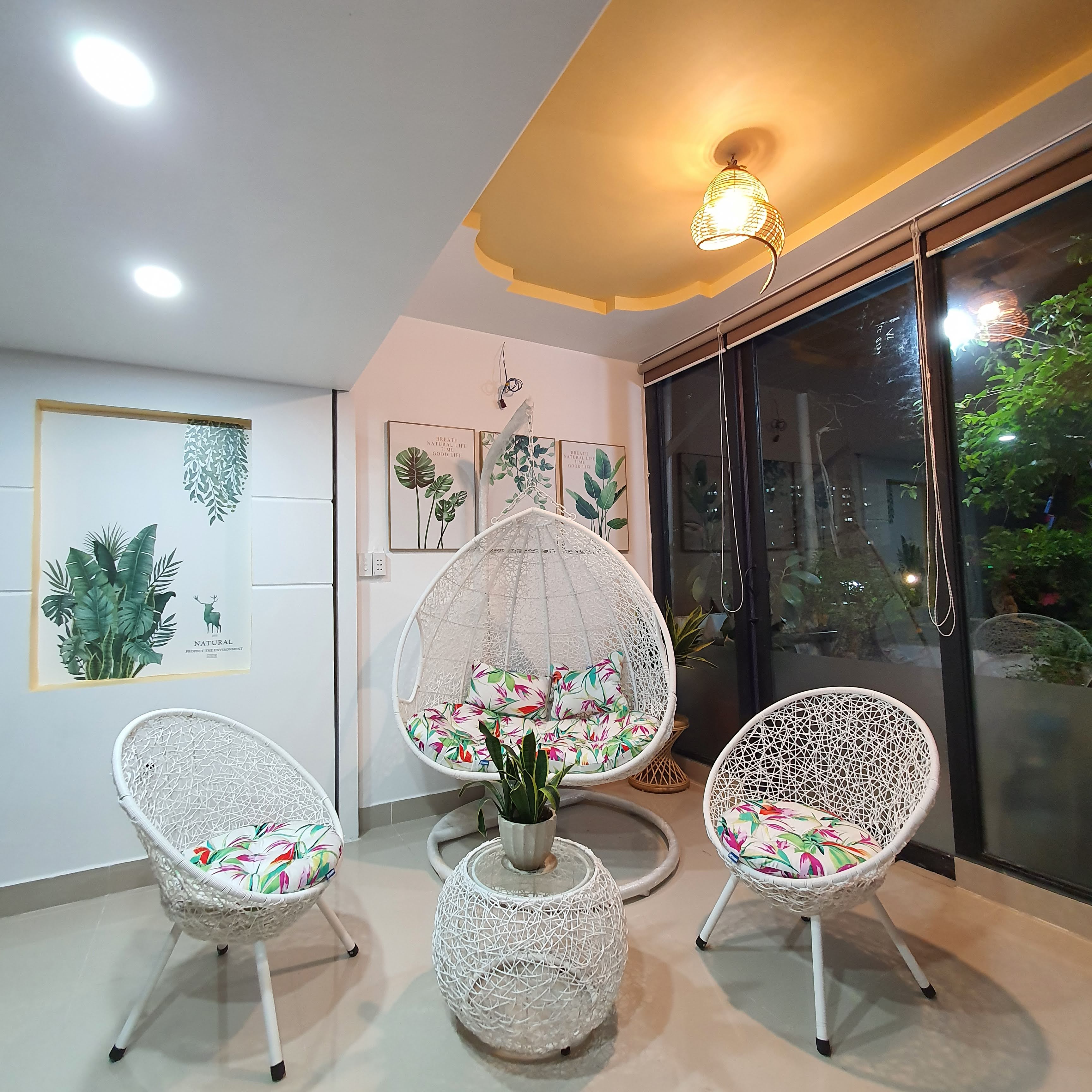 Bộ bàn ghế sân vườn kèm xích đu đôi
