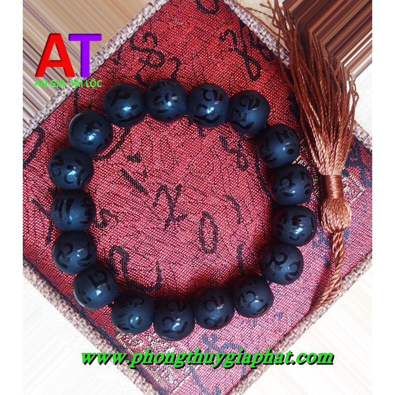 Vòng đeo tay đá núi lửa