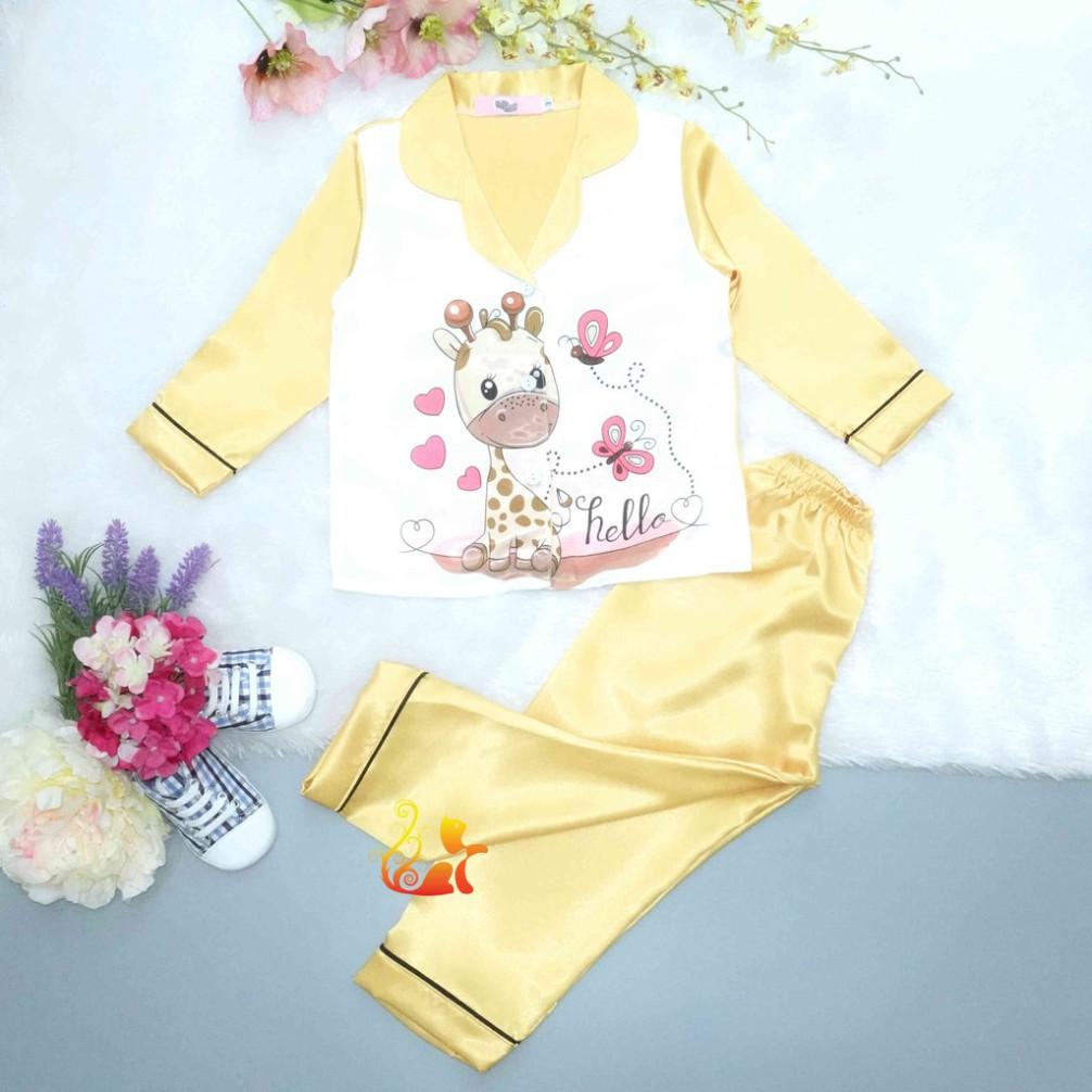 Bộ Đồ Pijama Phi Lụa &quot;Hình Hươu cao cổ&quot; Tay Dài Cho Bé - Từ 12kg - 42kg