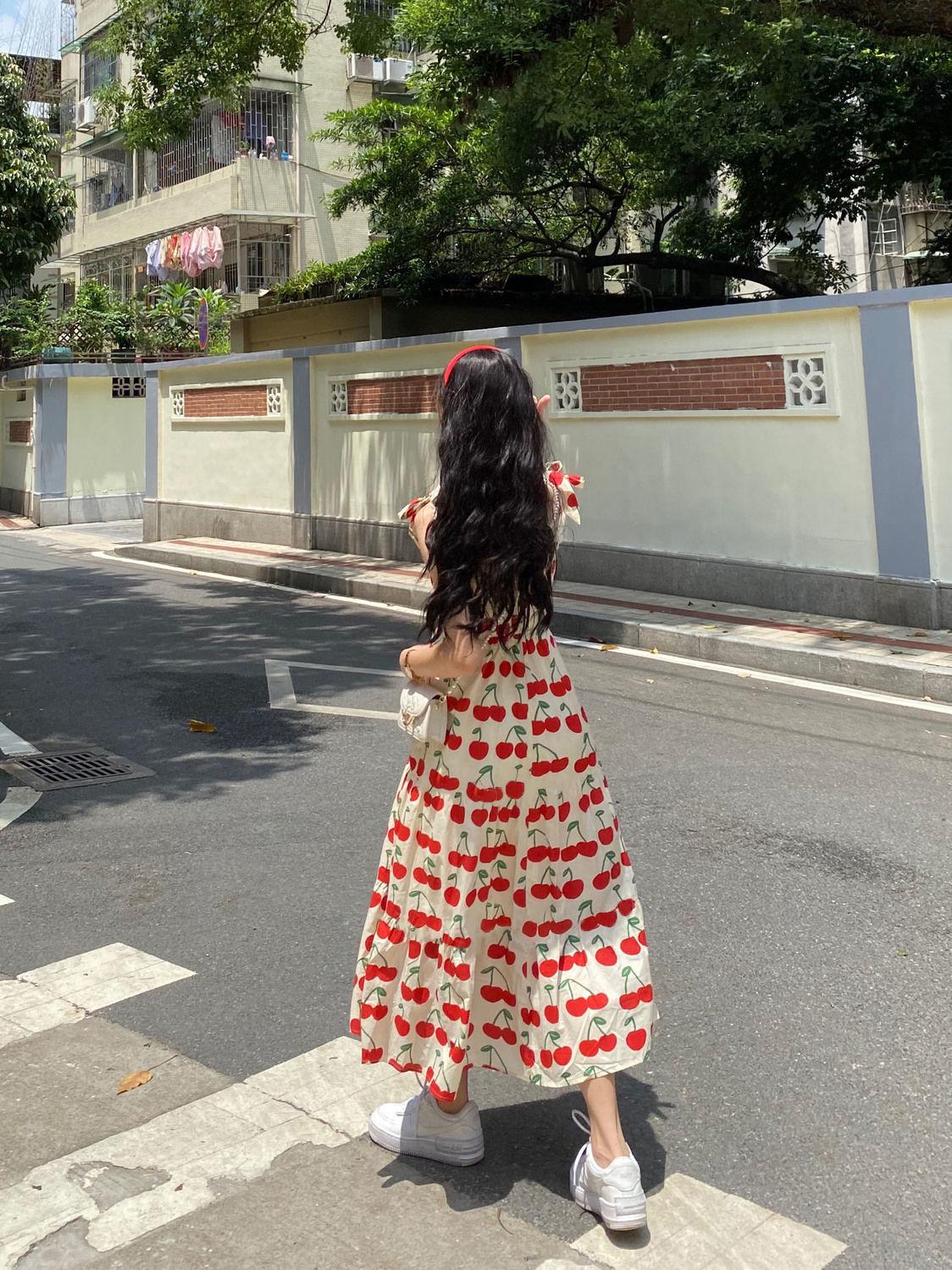 TOBE1SHOP Váy treo 2023 Sinh viên mùa hè Hundred Hiển thị Skinny Thời trang Pleated Dễ thương Cherry hoa đầm cô gái