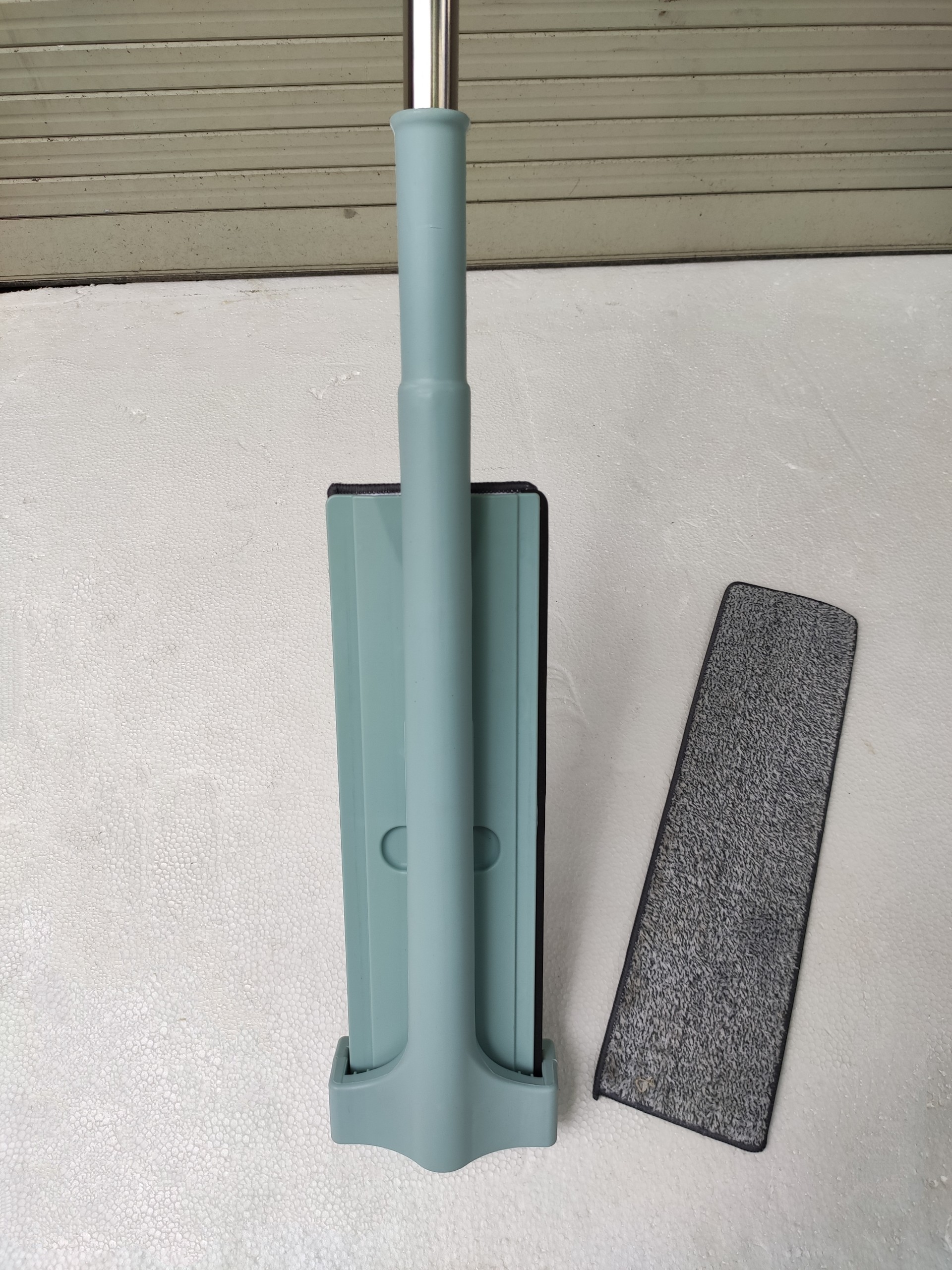 Cây lau nhà tự vắt thông minh  xoay 360 màu xanh