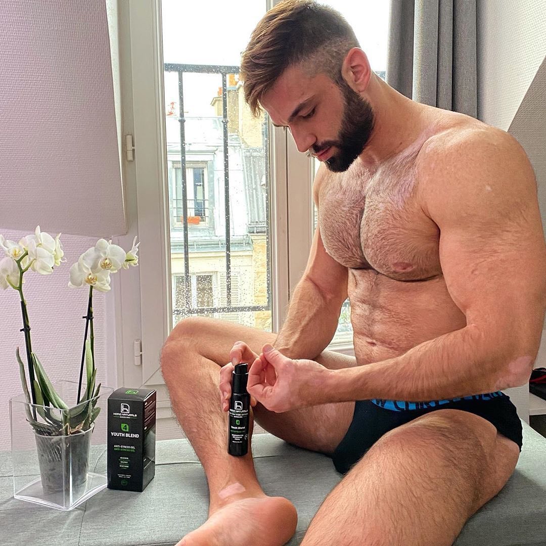 Lăn che khuyết điển và dưỡng da vùng mắt hữu cơ dành cho nam Homo Naturals