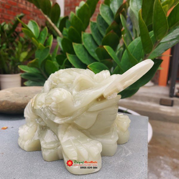Thiềm thừ cóc 3 chân đá ngọc Pakistan 17cm đá Non Nước