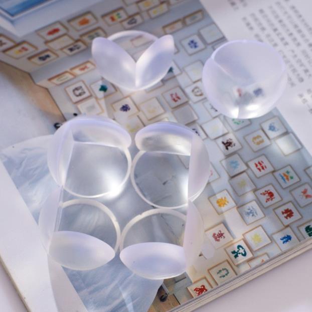 Combo 4 miếng bịt góc bàn silicon