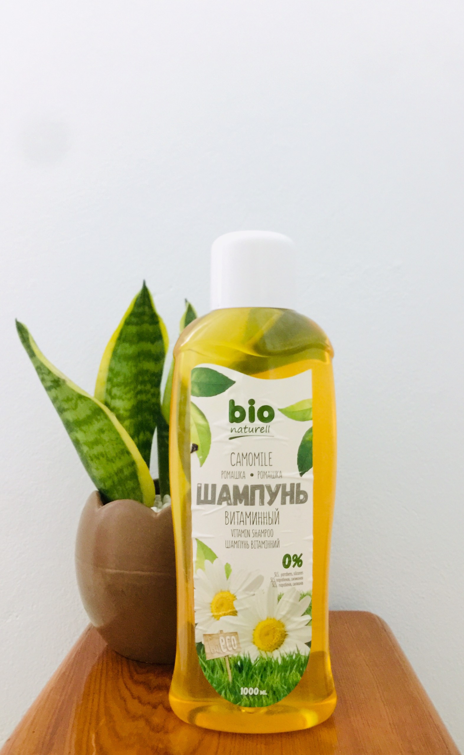 Dầu gội Bio Naturell chiết xuất hoa cúc la mã giúp tóc chắc khỏe  1000ml