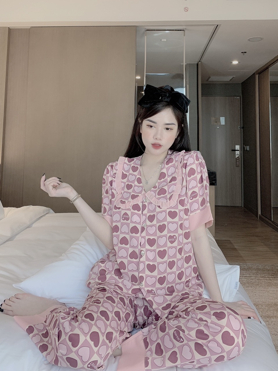 Bộ pijama cộc tay quần dài chất liệu lụa mango, bộ đồ ngủ nữ pyjama họa tiết gấu siêu kute CCC22