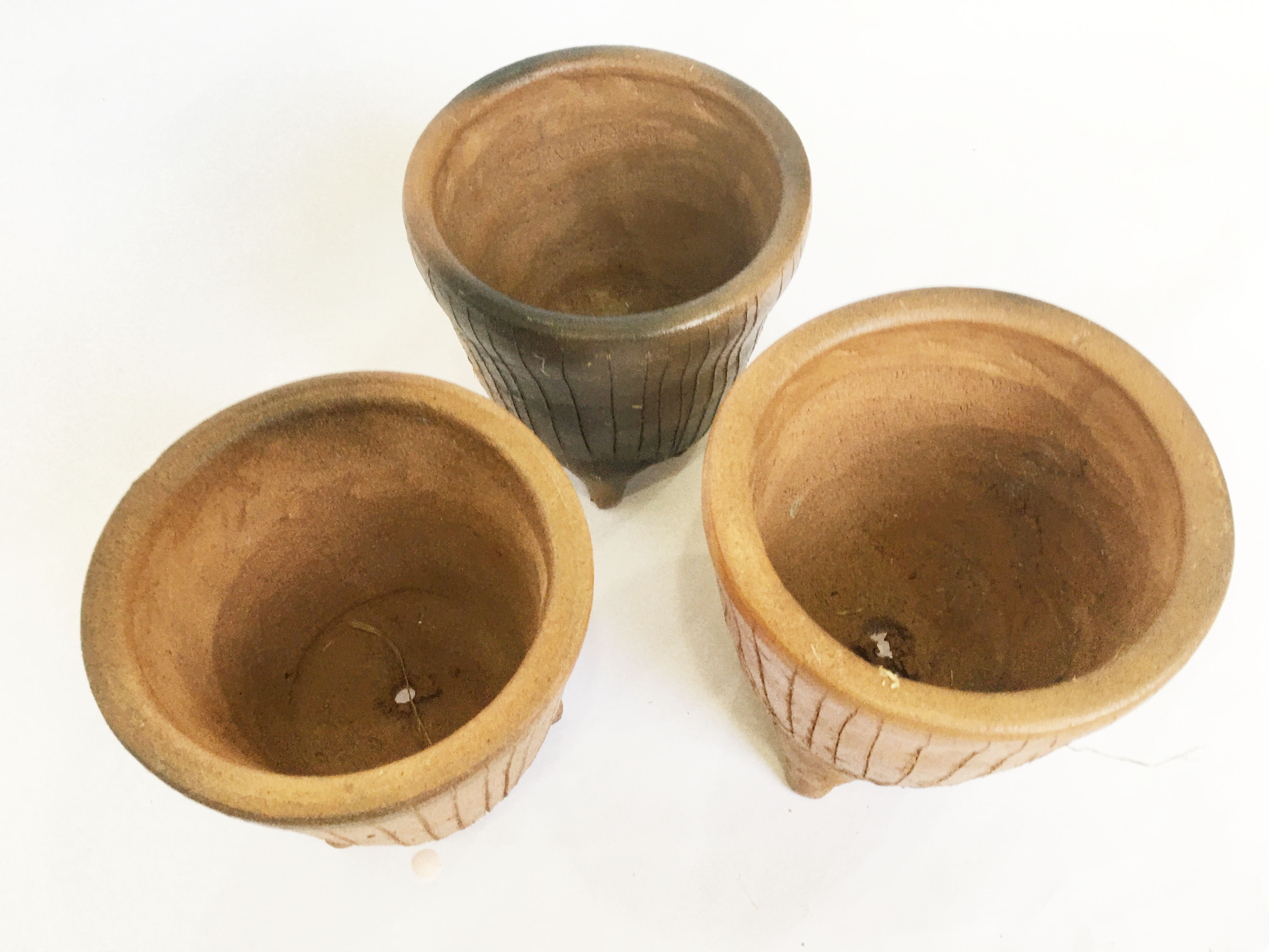 Chậu gốm đất nung ba chân handmade - Chậu gốm thủ công Chămpa Bàu Trúc, trồng sen đá, decor vintage