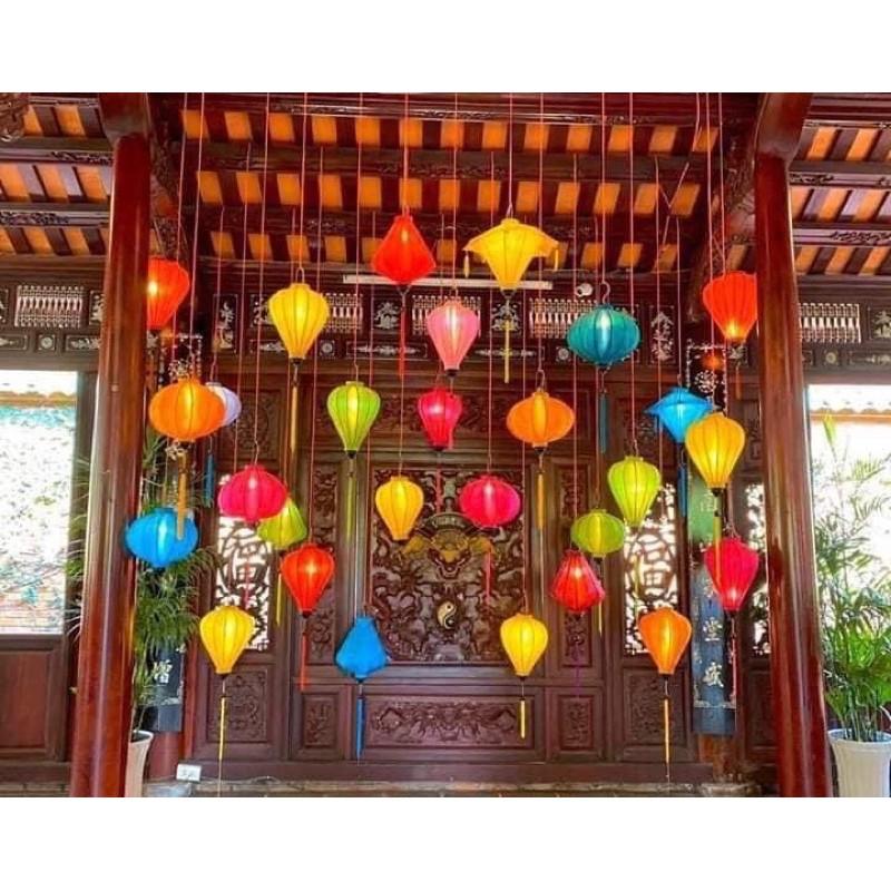 Đèn lồng tỏi ngược hội an