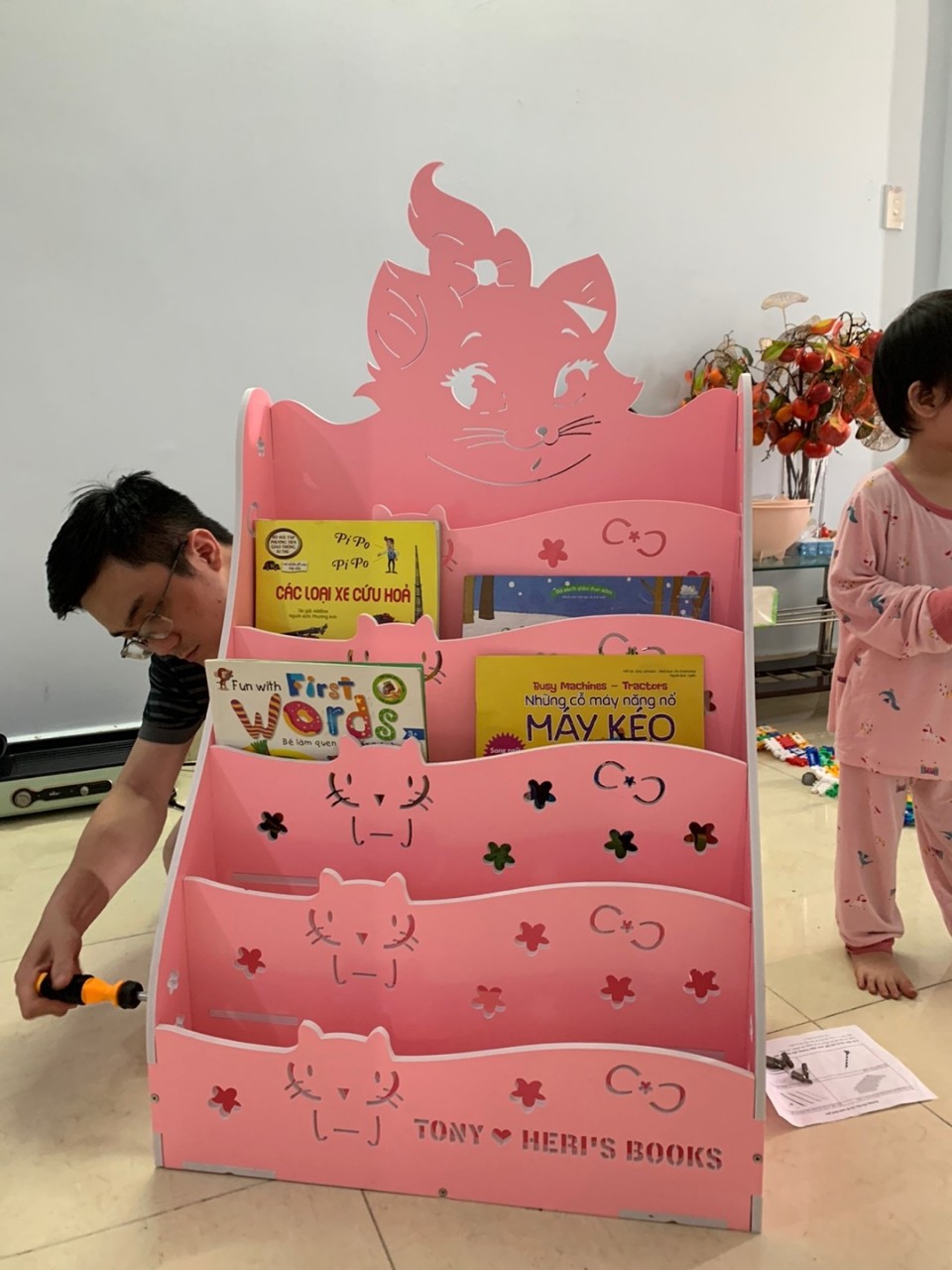 Kệ sách Mèo Mina