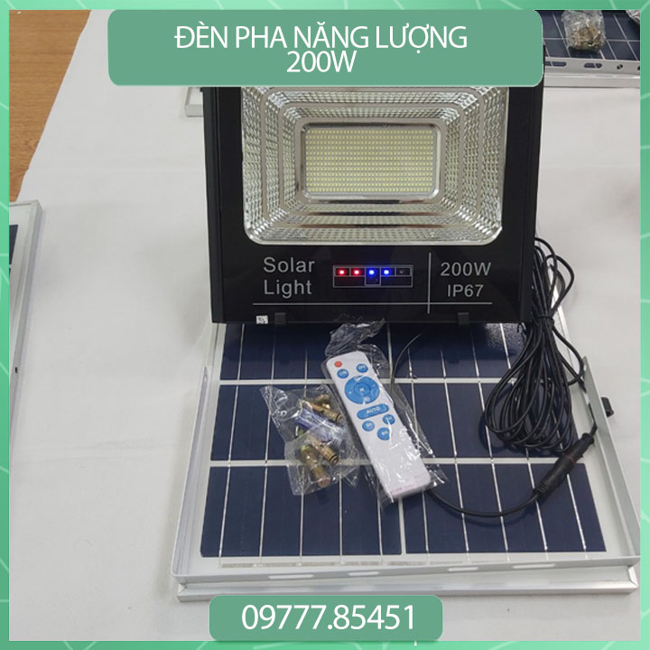 Đèn Năng Lượng Mặt Trời 200w, Chuẩn IP67, Sáng Liên Tục 12h