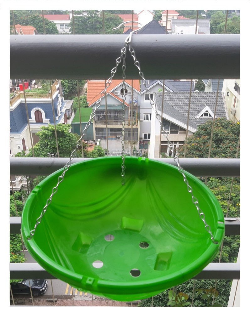 2 Chậu Nhựa Tròn Trồng Hoa Màu Xanh Có Móc Treo - Chậu chảo treo trồng hoa có móc xích kèm theo! KT: 33x13 cm