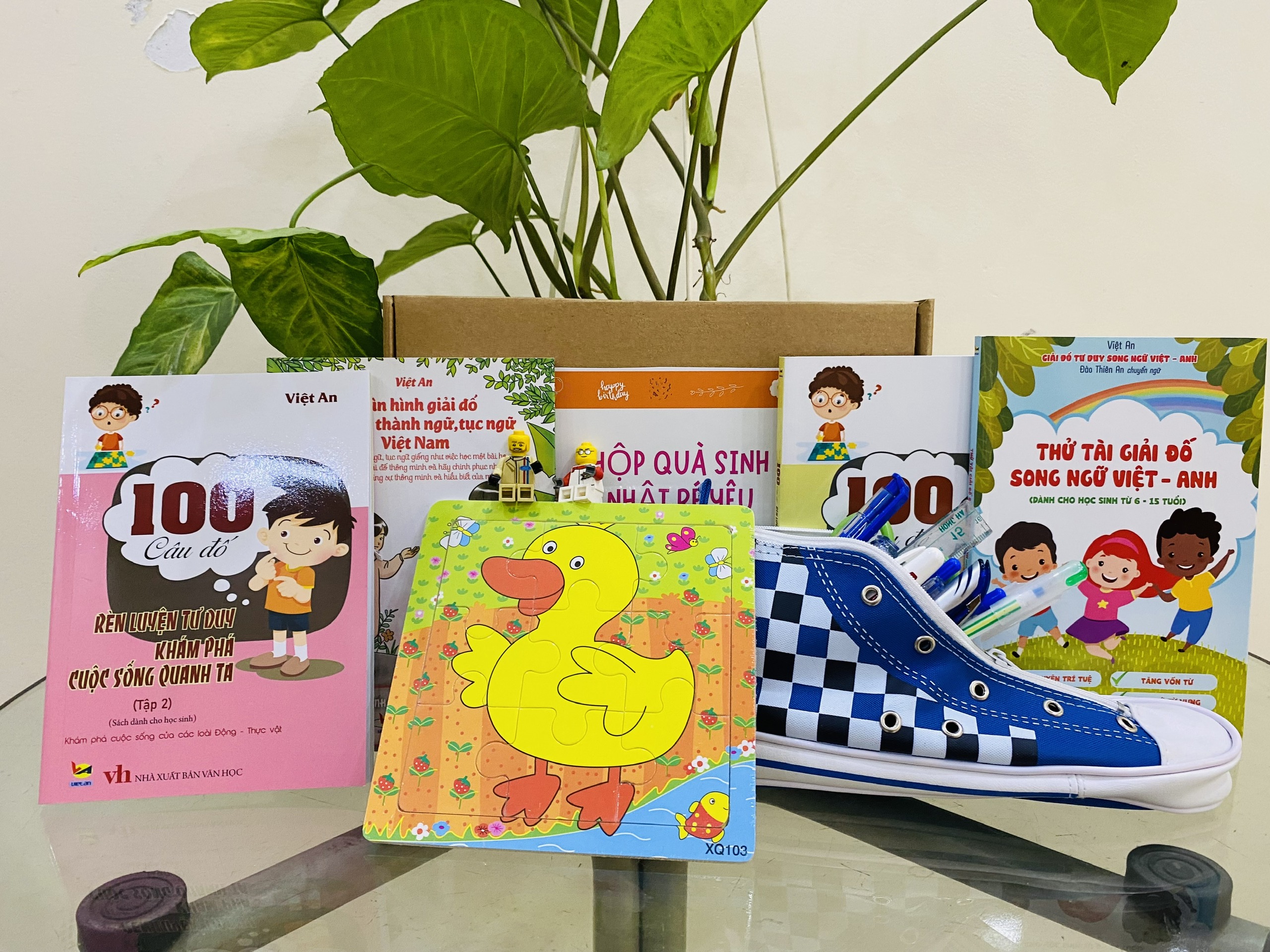 HỘP QUÀ SINH NHẬT DÀNH CHO BÉ TRAI 9 - 12 TUỔI