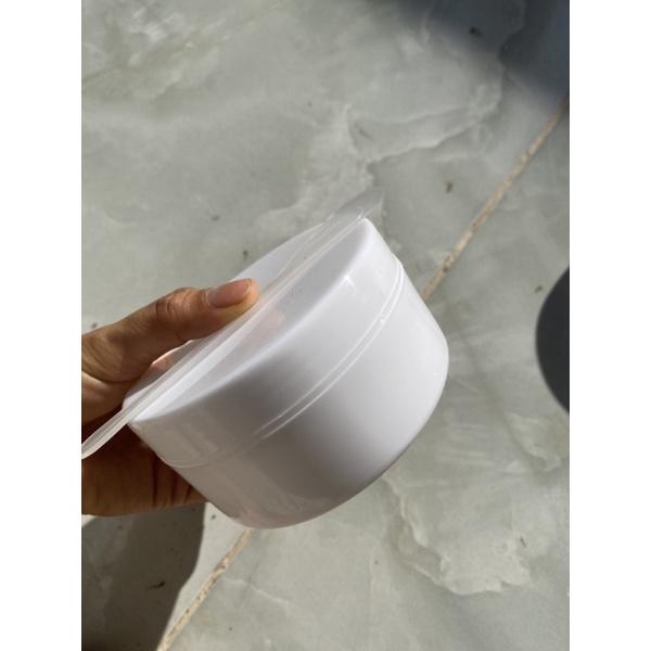 Hủ 200g màu trắng ko viền (tặng muỗng múc kem)