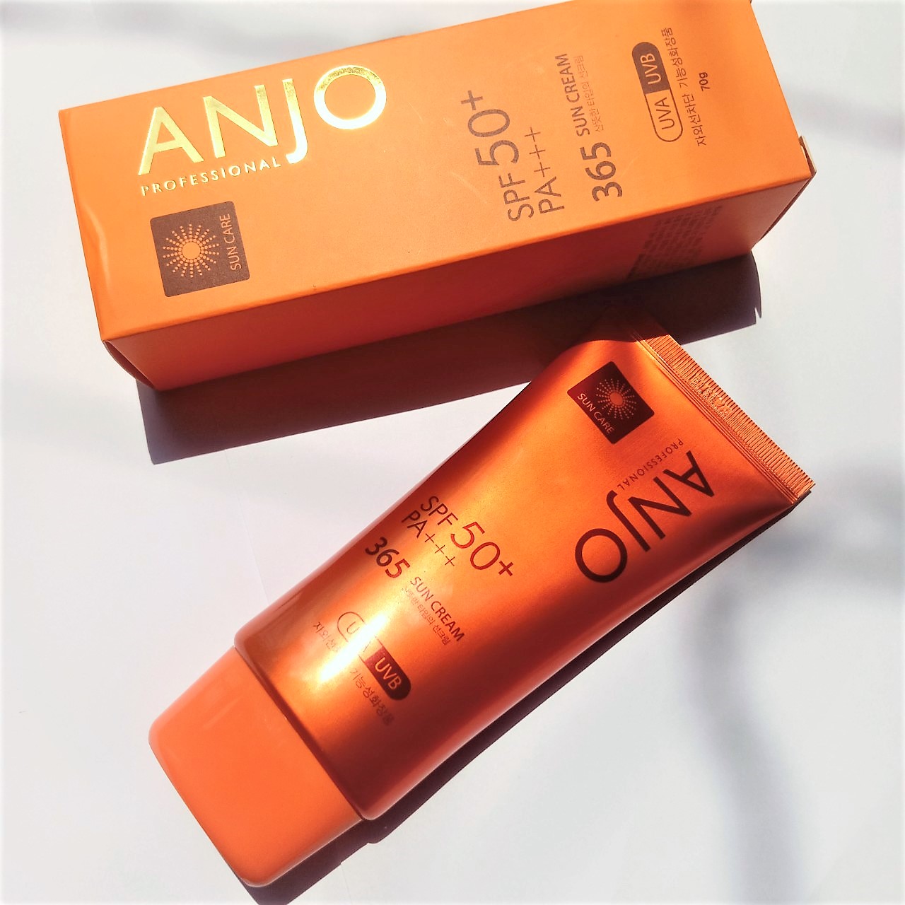 Kem chống nắng mặt và thân ANJO PROFESSIONAL SPF50 PA+++