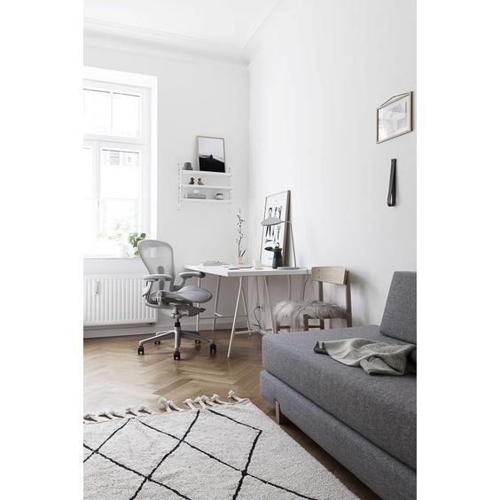 Ghế Công thái học Ergonomic Herman Miller Aeron 2 Ergohome chất liệu cao cấp, form dáng tiêu chuẩn quốc tế, tư thế ngồi chuẩn, bảo vệ tốt cột sống, bảo hành 12 năm