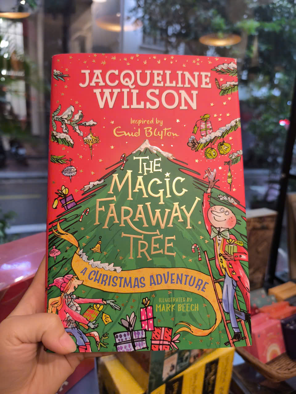 Sách - A Christmas Adventure: The Magic Faraway Tree by Jacqueline Wilson | Christmas Childrens Book