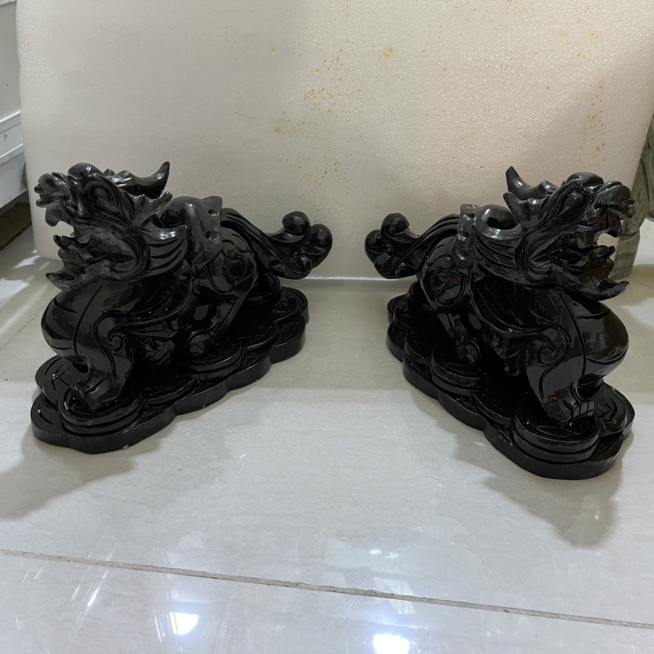 Tỳ hưu, tì hưu phong thủy đá tự nhiên màu đen nặng 12kg/cặp, dài 30 cm cho mệnh Mộc và Thủy