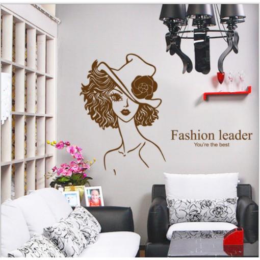 Decal trang trí tường Cô gái quyến rũ