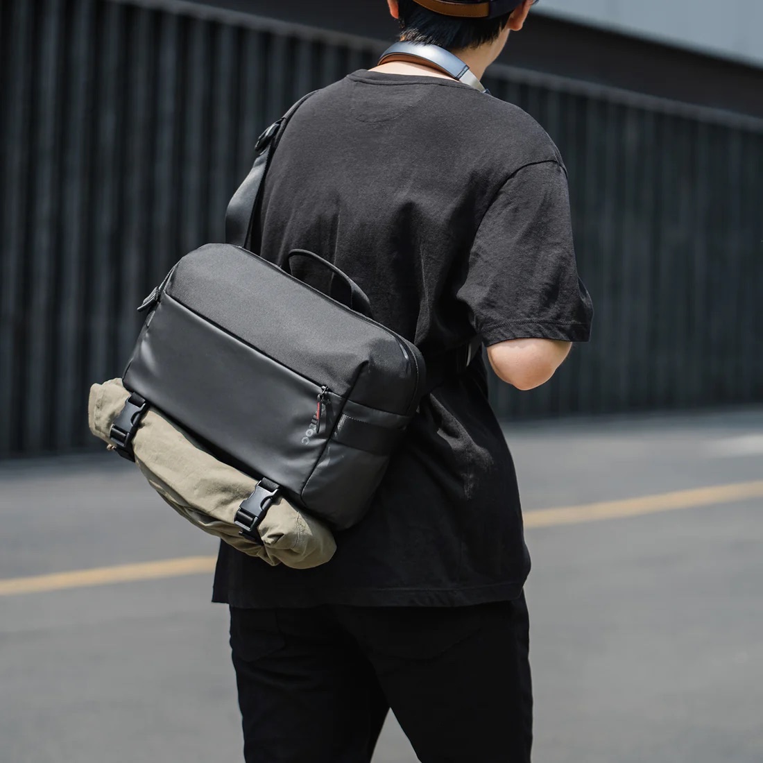 Túi Đeo Chéo TOMTOC Urban Codura Sling Bag Travel and Work 13.3 - 14.2 inch T21L1D1 - Hàng Chính Hãng