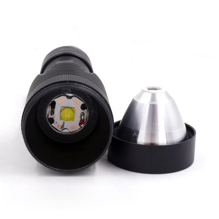 Đèn Pin Siêu Sáng C8.2 CREE XHP70.2 ( CHIẾU XA ĐẾN HÀNG TRĂM MÉT, CHỐNG NƯỚC )